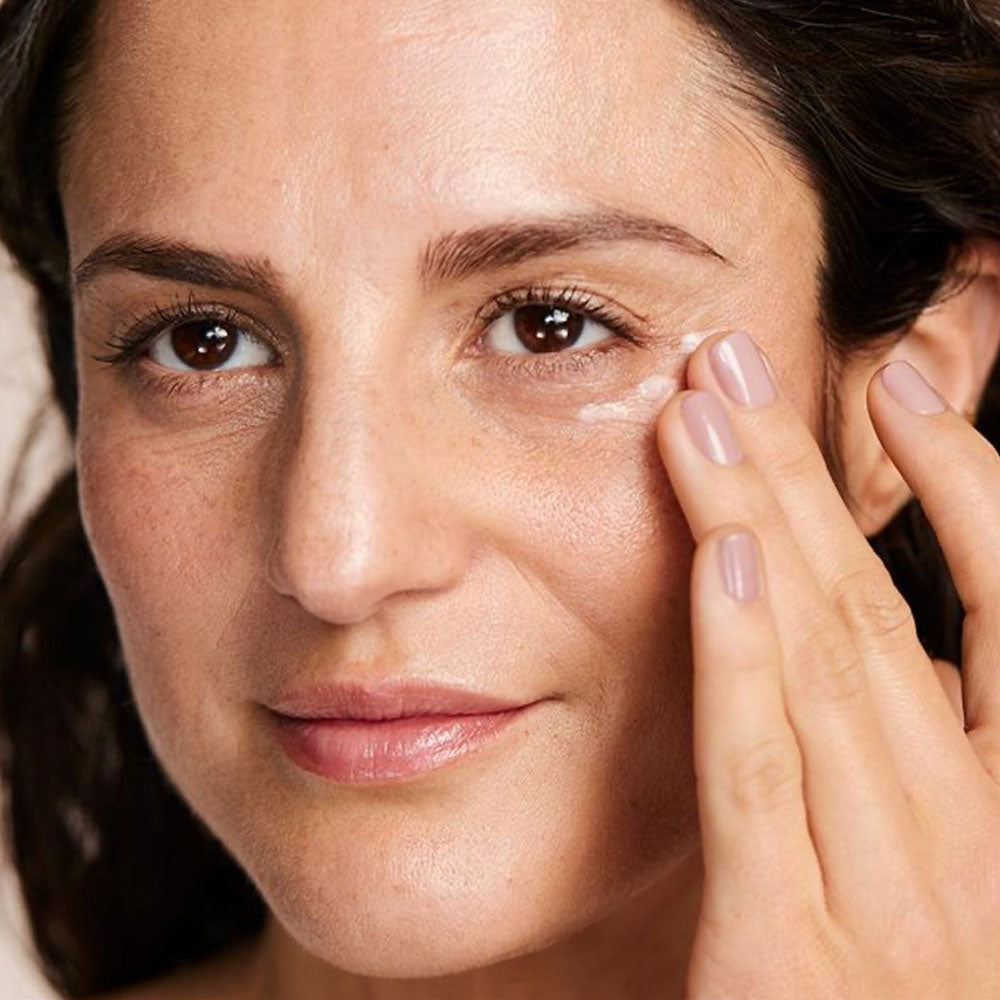 Crema pentru ochi Anew Sensitive+